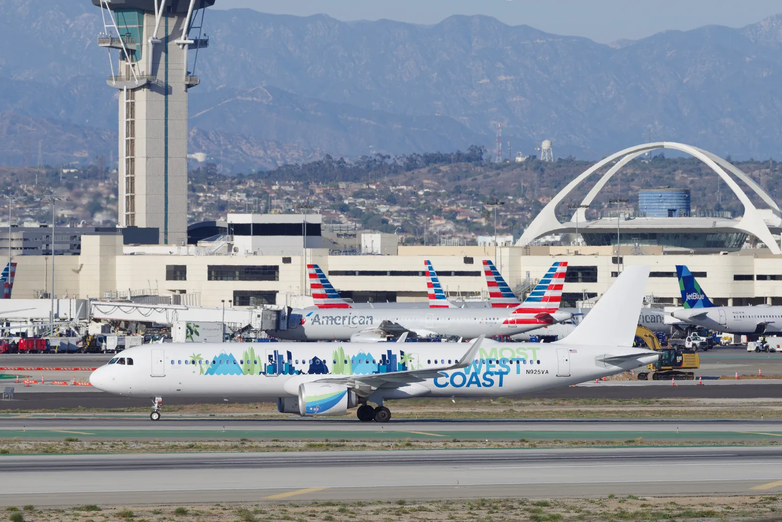 CIA Analyst Jack Ryan catches flight to the US scene in The Hunt for Red October