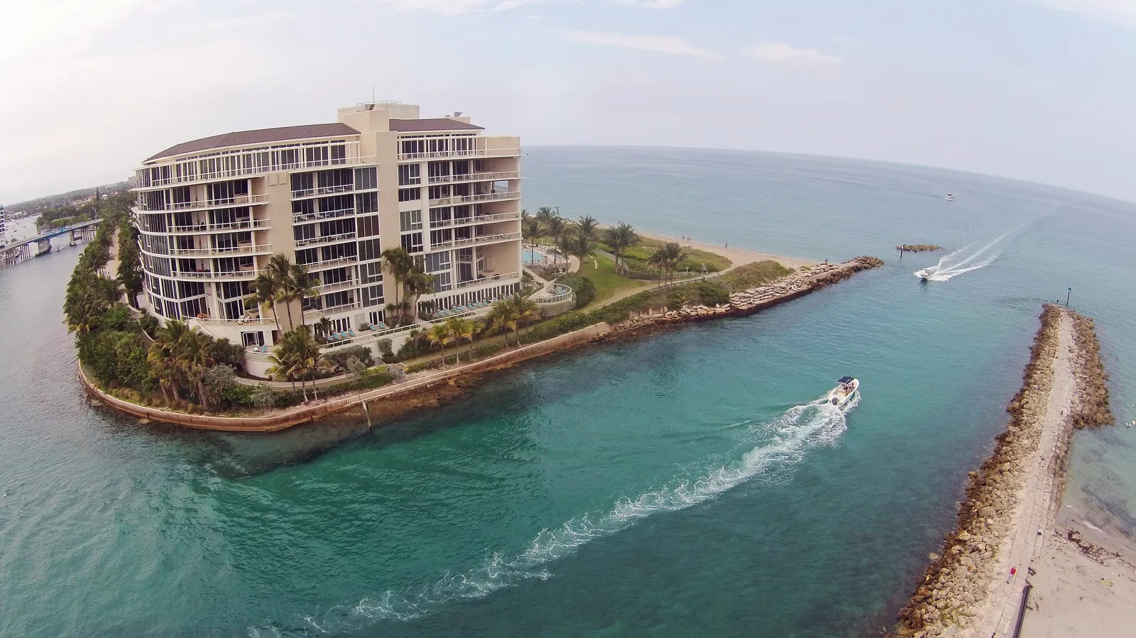 Opening scene in Baywatch 