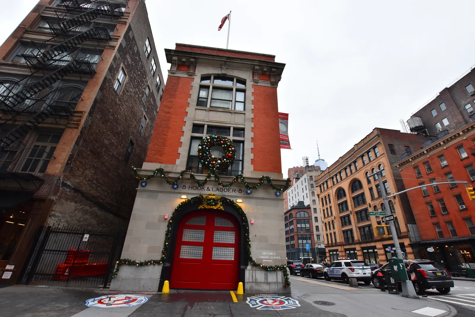The trio settles on a firehouse as their headquarters scene in Ghostbuster