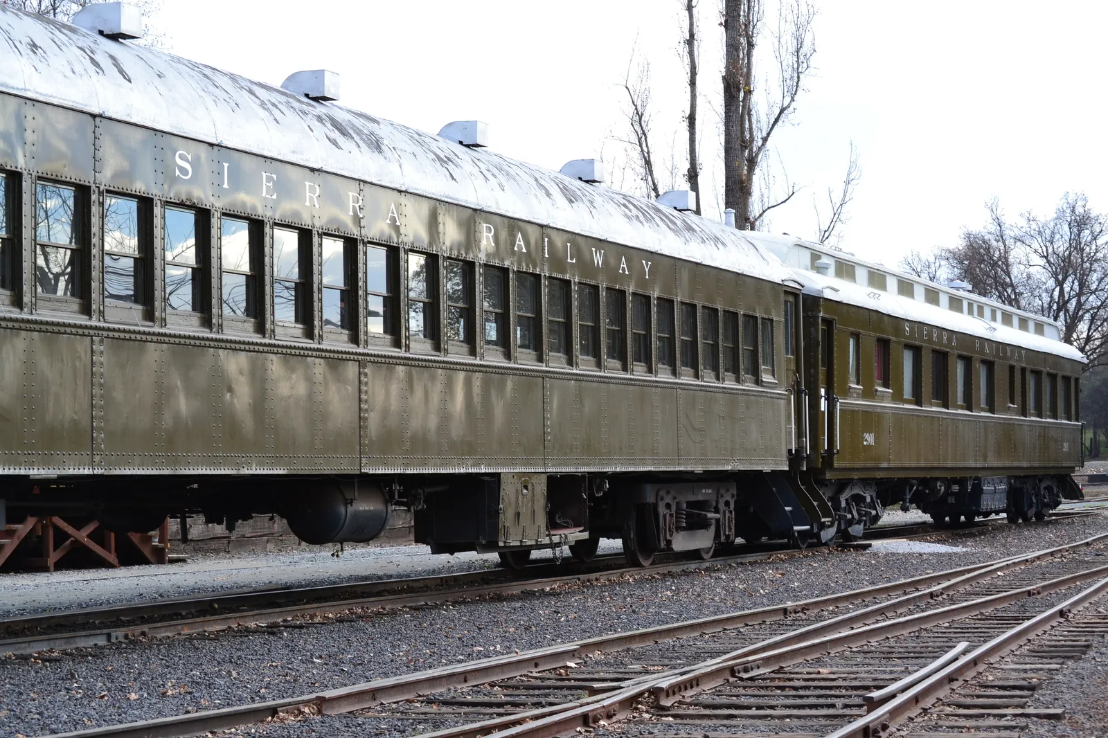 The rocket train car scene in The Great Race