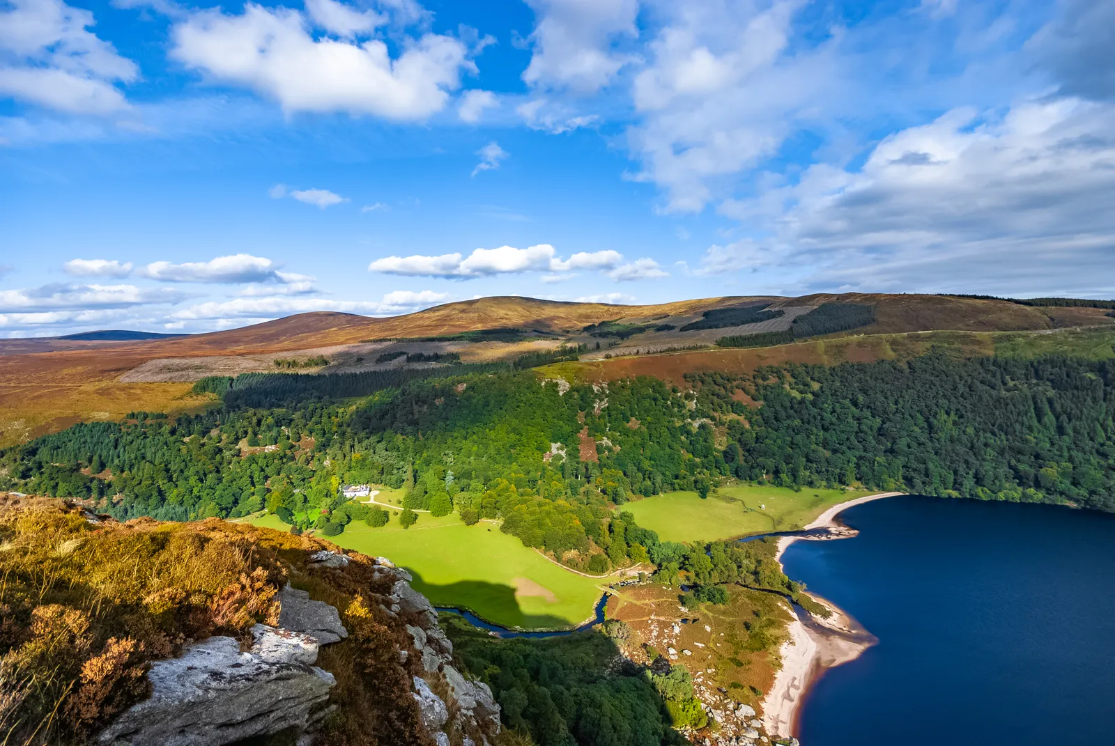 Ragnar takes his son trekking to get to the thing scene in Vikings