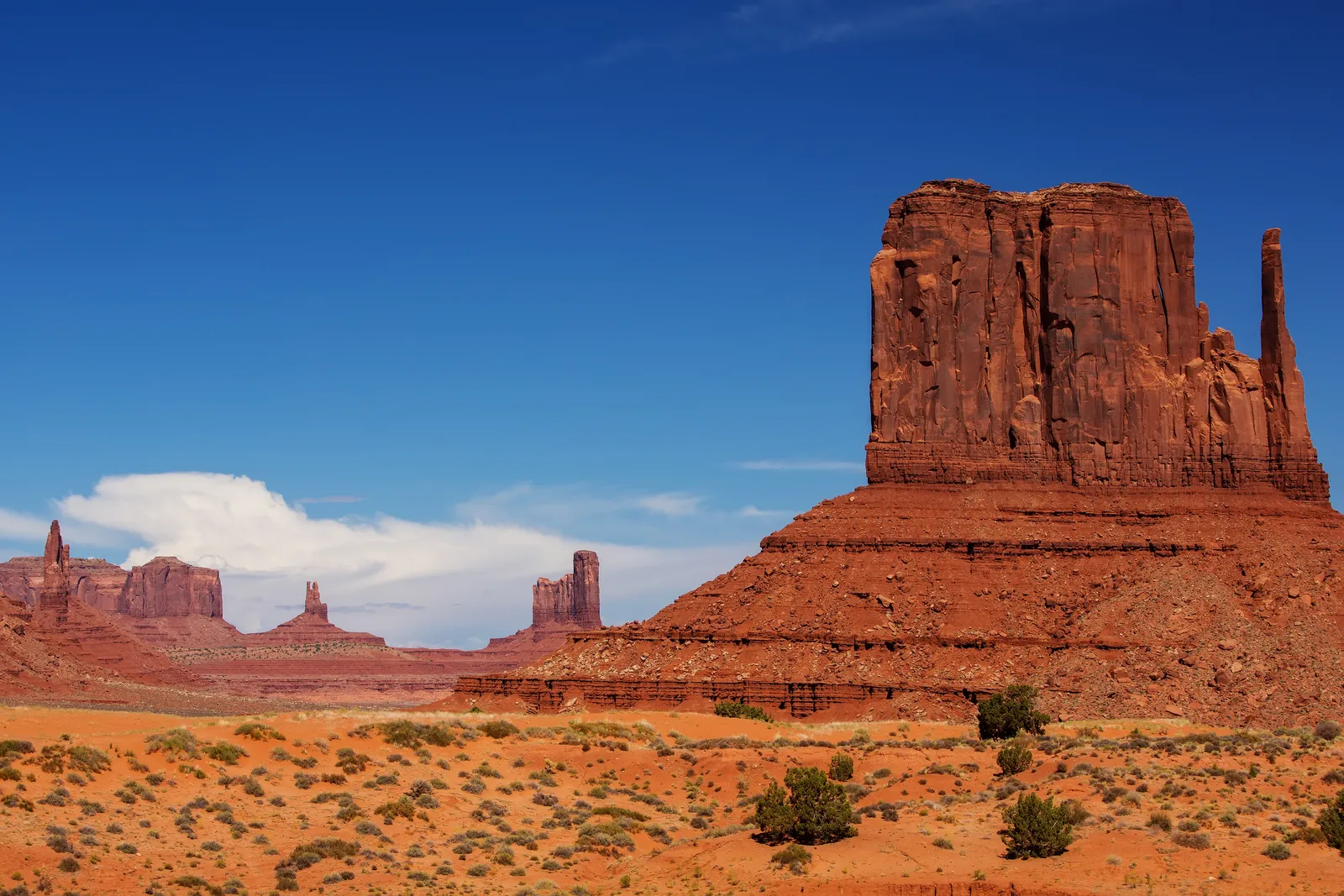 Opening scene in Angel and the Badman