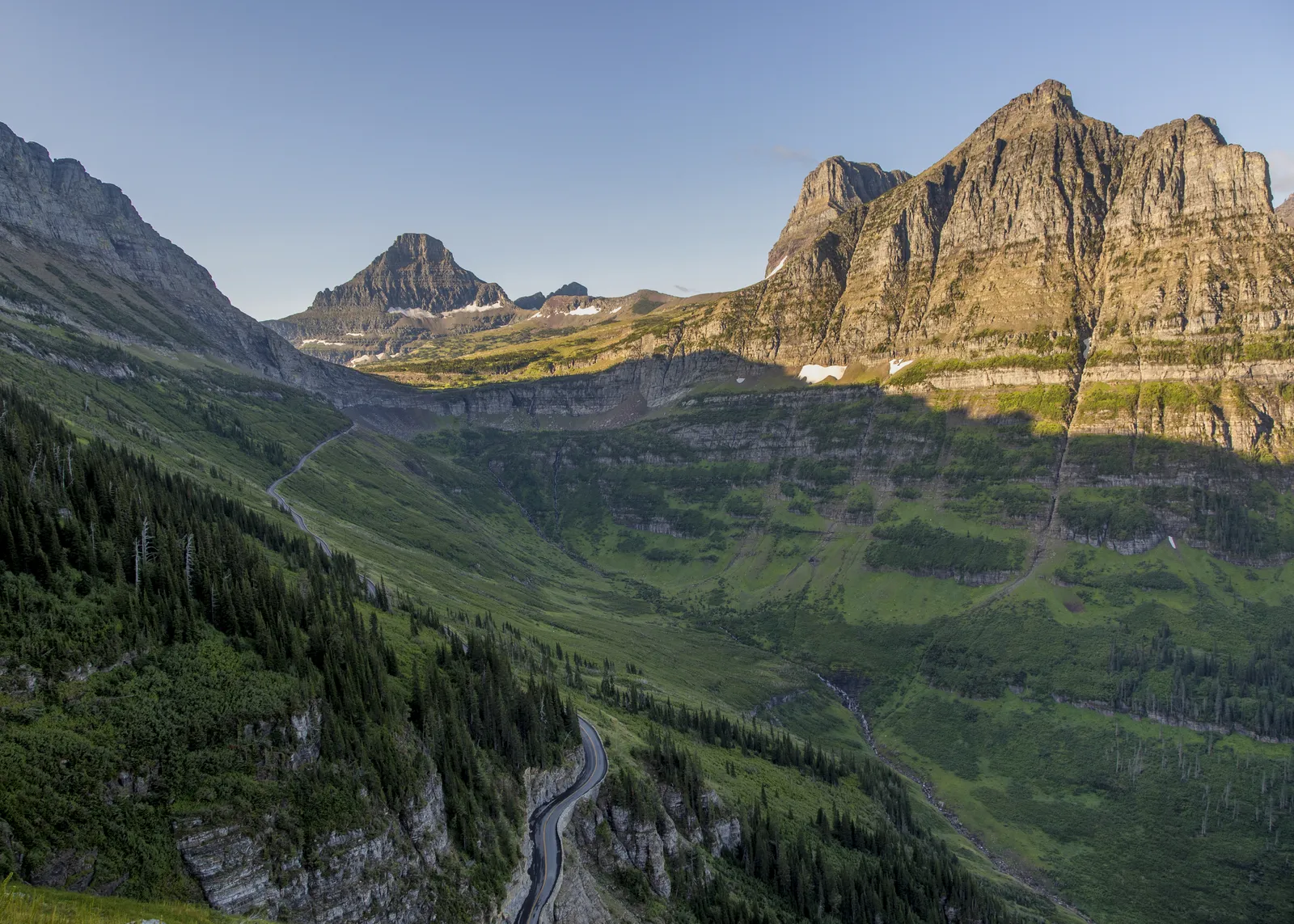 Family drive to the resort scene in The Shining