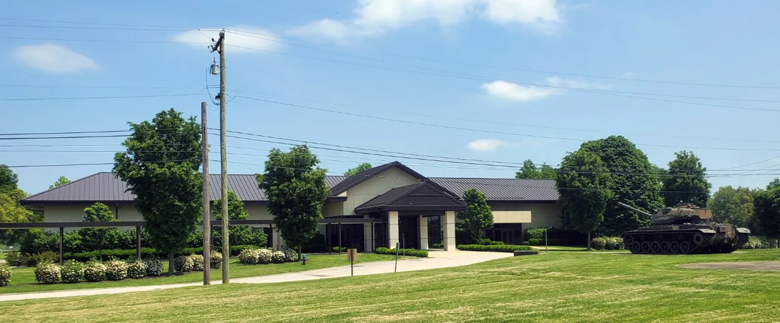 The platoon maneuvers scene in Stripes