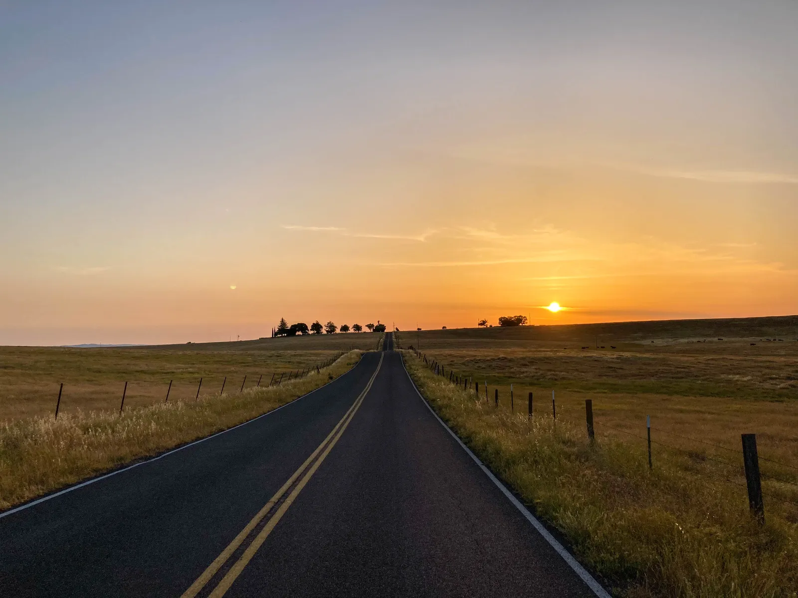 Surrett’s gang rescue Yancey scene in Dodge City