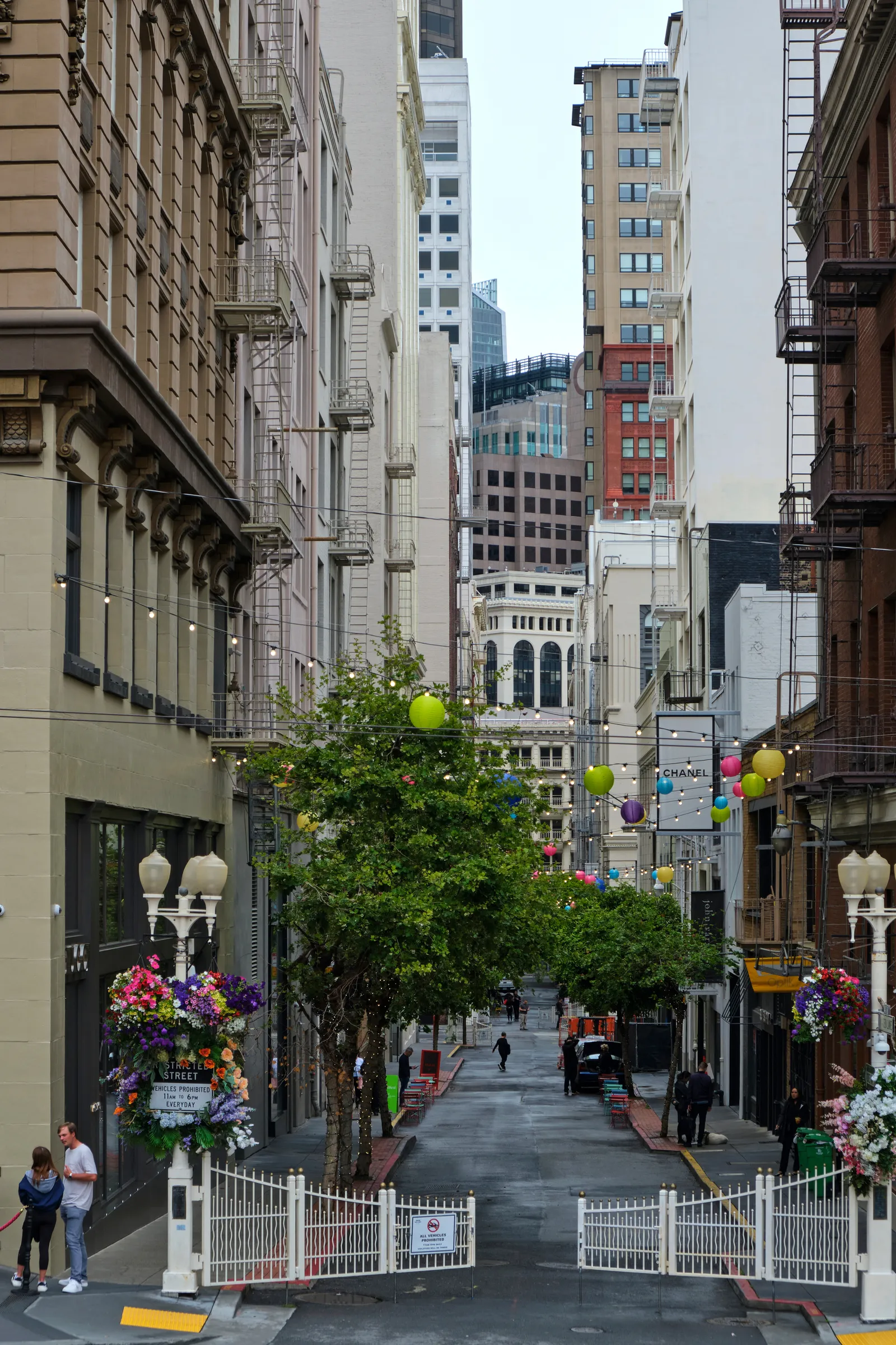 Tom gets arrested scene in High Crimes