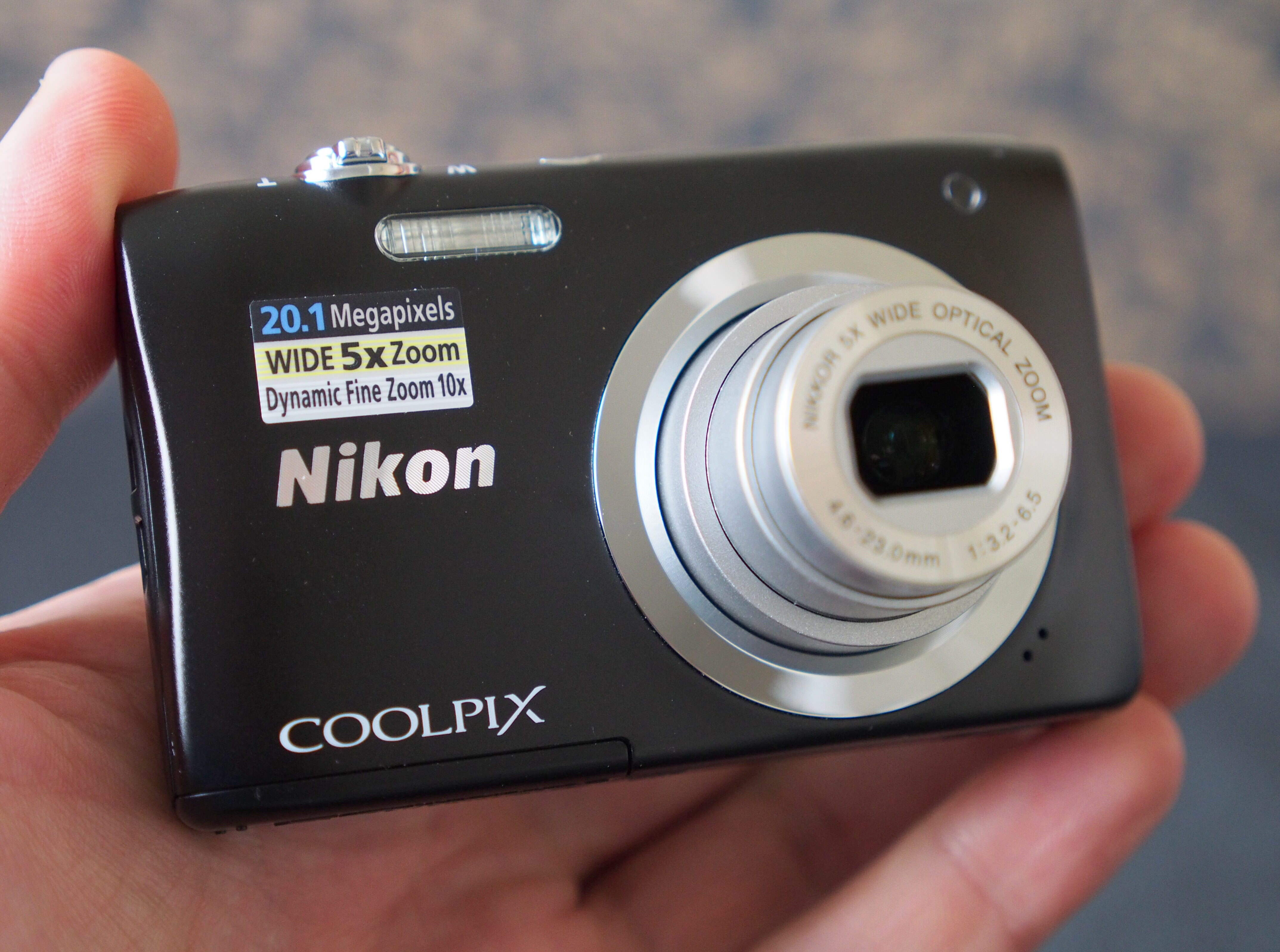 Amazon | Nikon デジタルカメラ COOLPIX A100 光学5倍 2005万