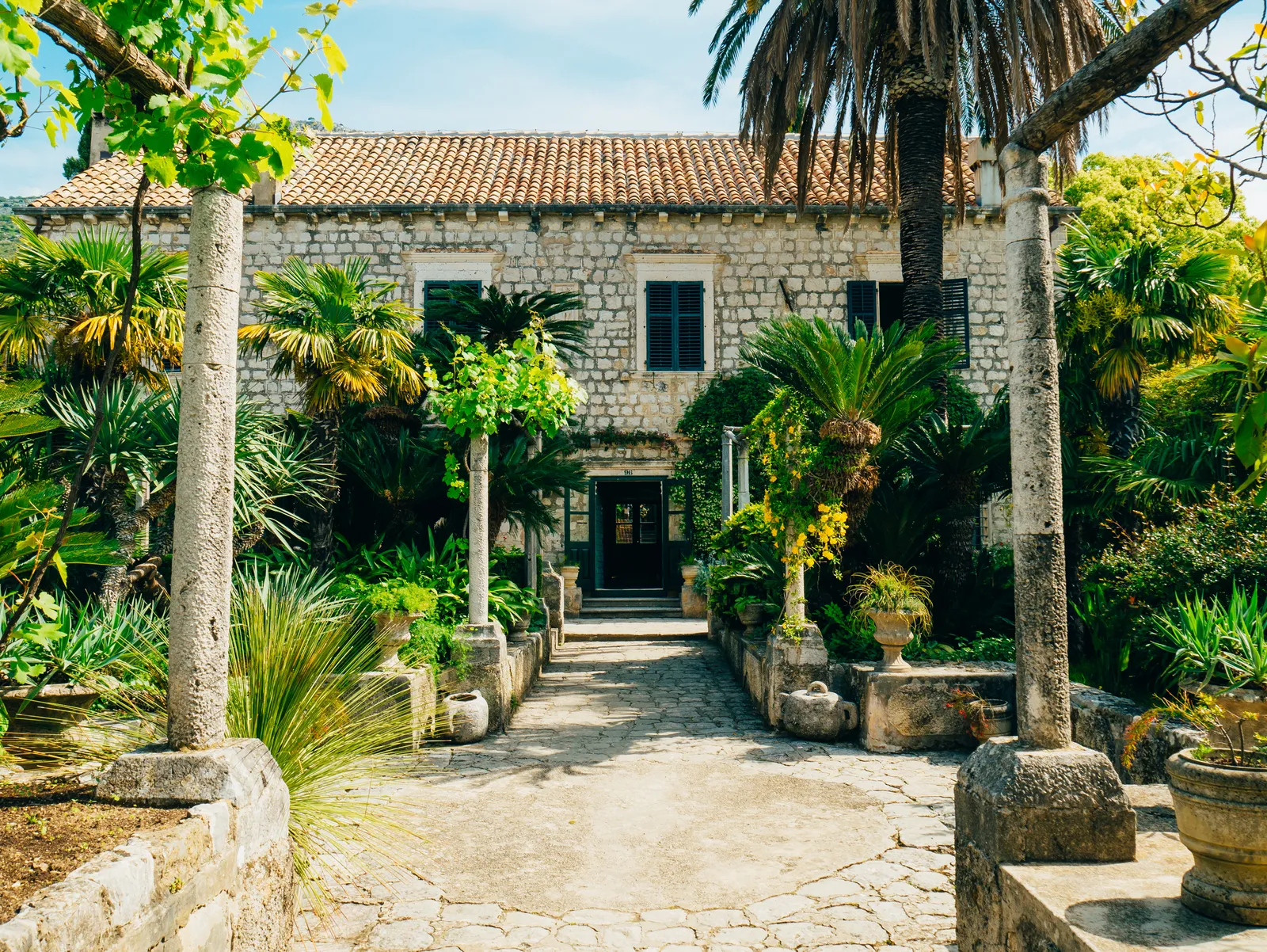 Lady Sansa Stark meets Lady Olenna Tyrell scene in Game of Thrones