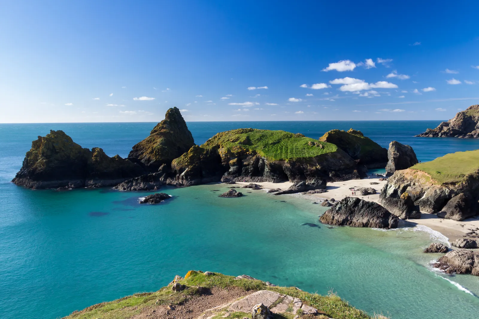Ross rescues Demelza in the ocean scene in Poldark