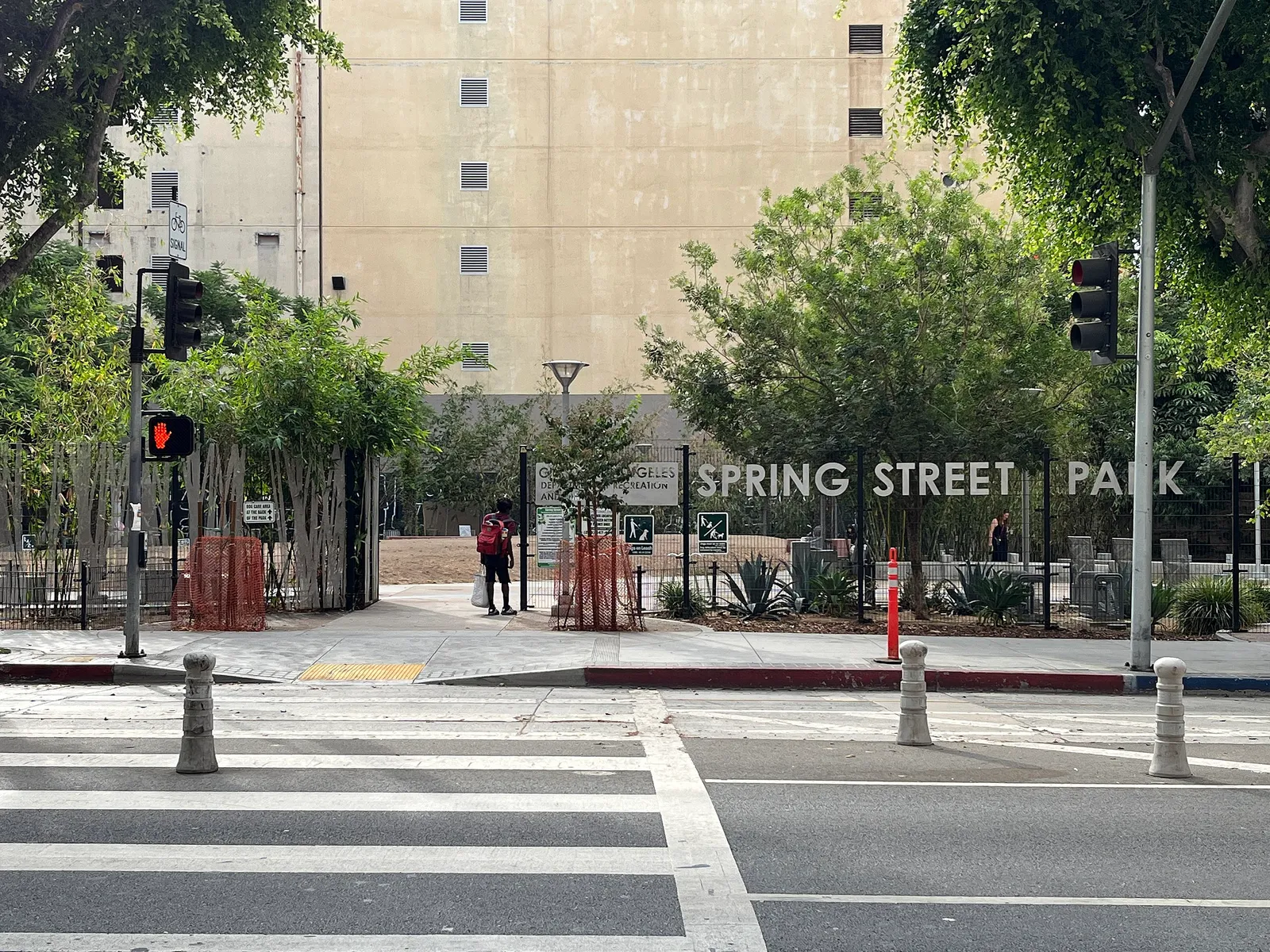 Hiding from the Spyders scene in Minority Report 