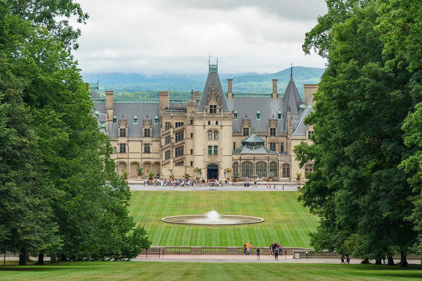 Major Duncan Heyward returns to Albany, New York scene in The Last of the Mohicans