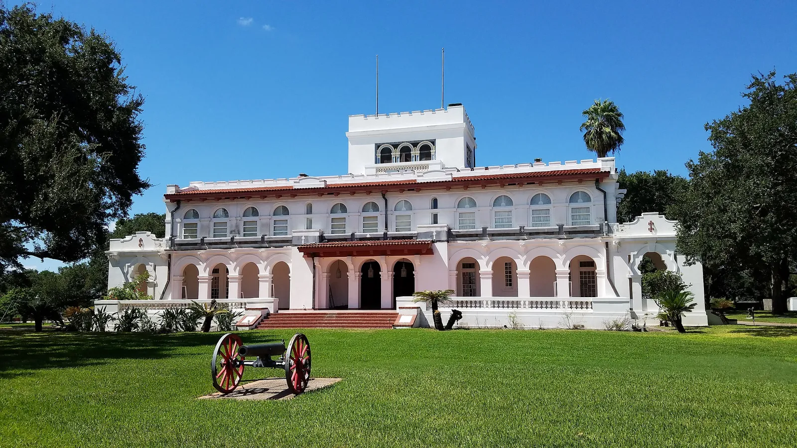 Jimmy meets his new boss scene in Yellowstone